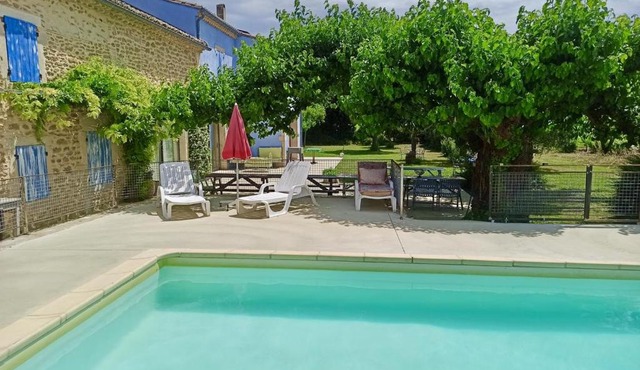 Mas Des Coquettes Avec Piscine