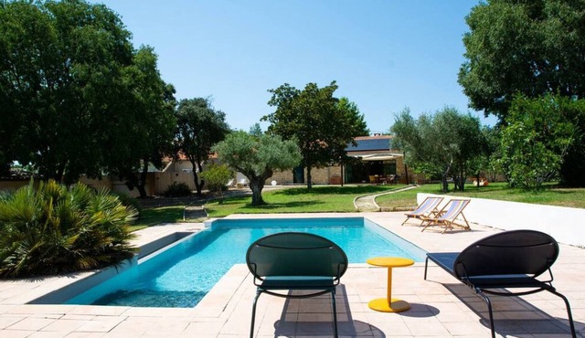 Mas des Grenadiers · Charmant mas avec piscine à Montpellier