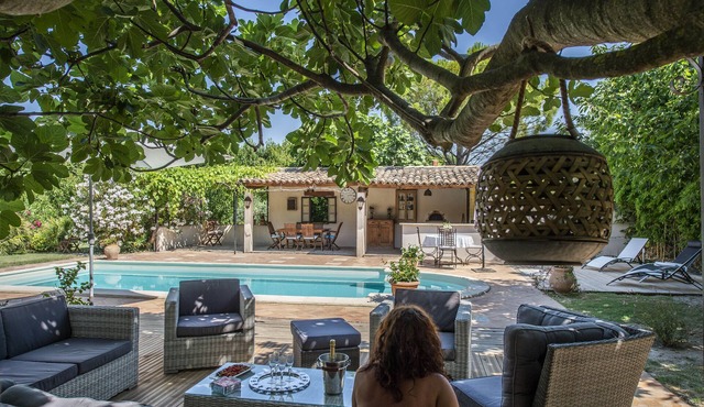 Mas du cypres, between alpilles and luberon