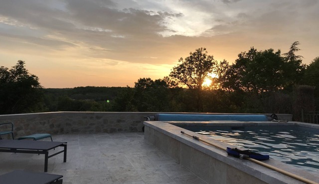 Mas du Loup Quercy - beautiful newly renovated 18th century holiday cottage