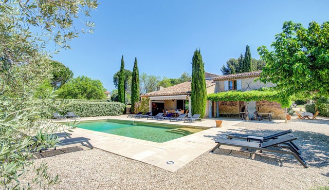 Mas du Perussier * – 11 guests, private 5x11 m swimming pool, South Luberon
