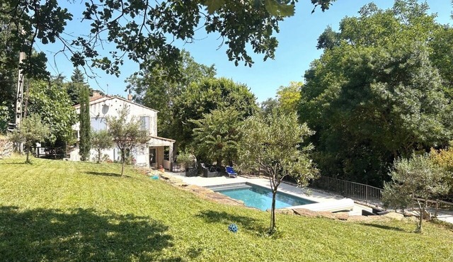Mas & Gîte : Swimming pool, River & Sainte Baume Forest