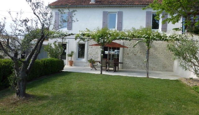 MAS IN FULL PROVENCAL NATURE WITH SECURE POOL