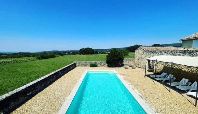 Mas in Luberon park, 4 km from Gordes, private pool, panoramic view
