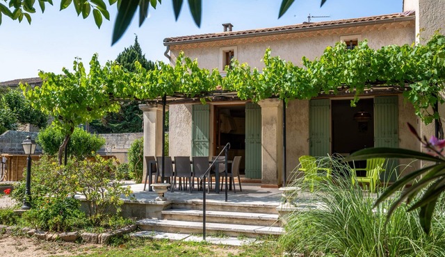 Mas Lou Pitchoun: Exceptional Villa between the Alpilles and Avignon