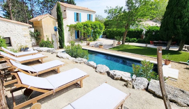 MAS LOU POUTOUN - PARADOU