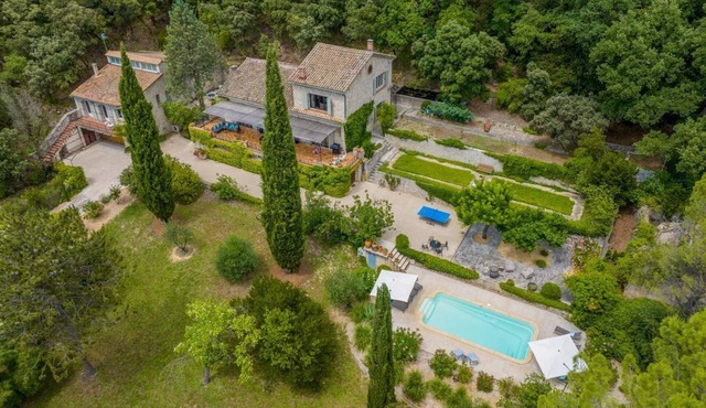 Mas Mayeaux - Six Bedroom Villa, Sleeps 12