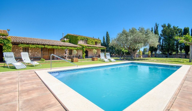 MAS MILLET: Beautiful country house in Albons with private pool
