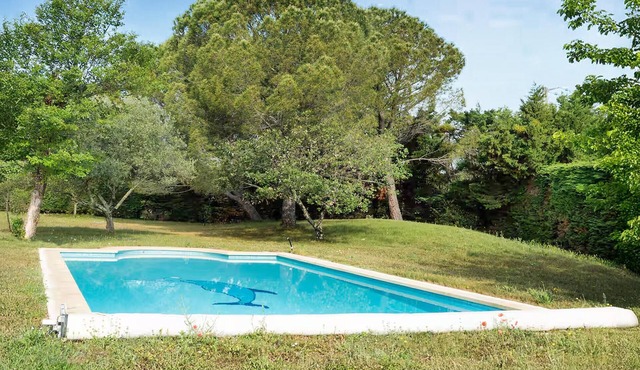 Mas piscine proche Uzès