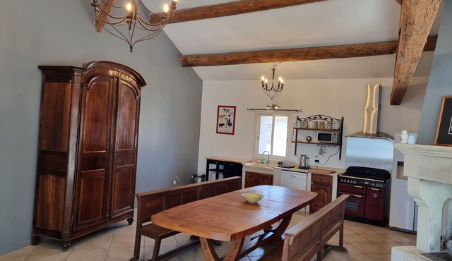 Mas Provençal between sea and Camargue