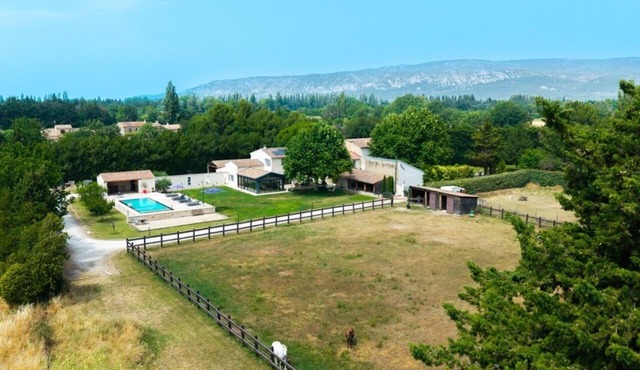 Mas Provençal elegant swimming pool - Between Alpilles and Luberon