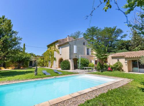 Mas provençal - Idéal familles & amis - Avec piscine privée, jacuzzi exclusif et 3 suites - Appartement indépendant 8 voyageurs et plus - Avignon & Châteauneuf-du-Pape - Parking privé gratuit