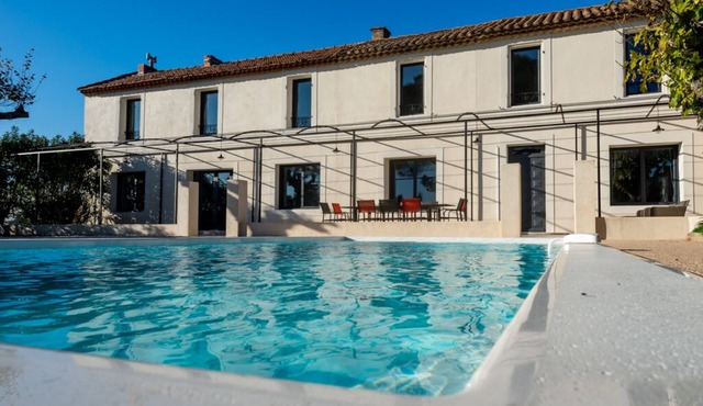 Mas Provençal with swimming pool