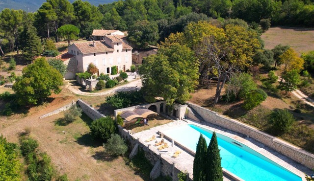 Mas Provencal in the heart of Provence - up to 15 adults