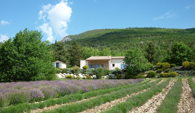 Mas quiet location for 8 people with private pool