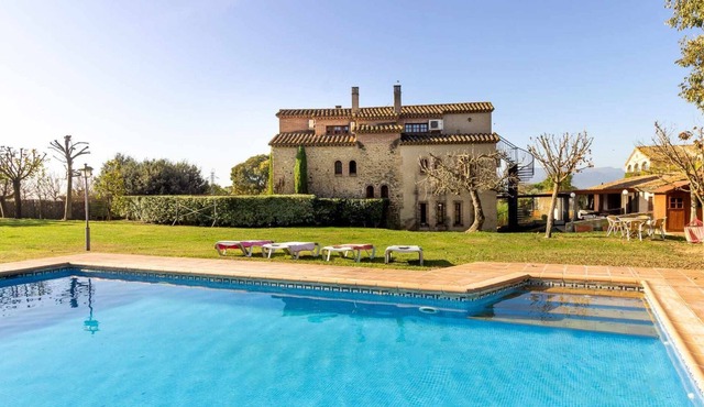 MAS ROS – Country house in peaceful rural location