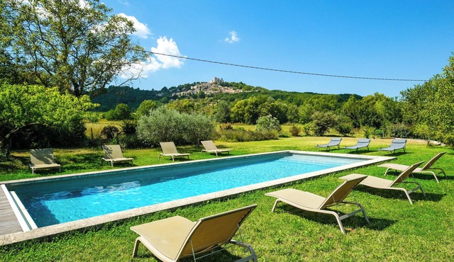 Mas style house in Bonnieux, Luberon, spectacular view, calm, heated pool