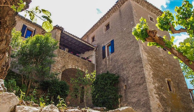 MAS THOMAS: BARJAC, ROCHEGUDE- BETWEEN GORGES DE L'ARDECHE AND UZES