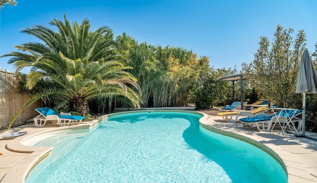 Mas with Pool and Nature, Peaceful Setting Just Minutes from Carcassonne