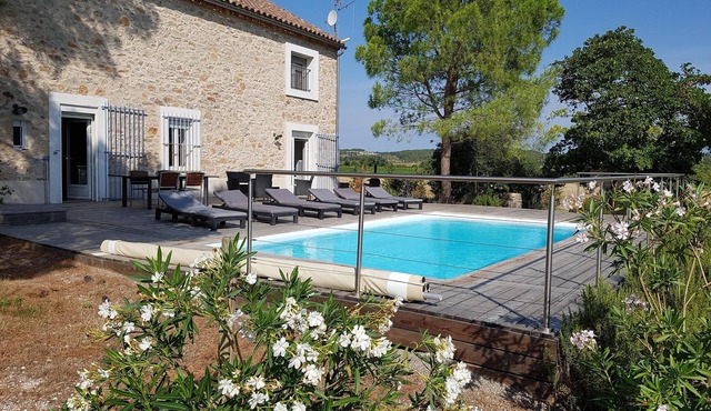 Mas with swimming pool in organic vineyards, 6 pers - 3 bedrooms - 2 bathrooms