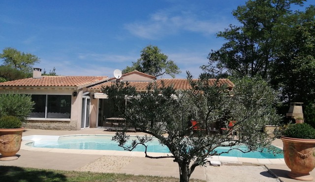Mas with swimming pool in countryside, meticulous decoration, very comfortable