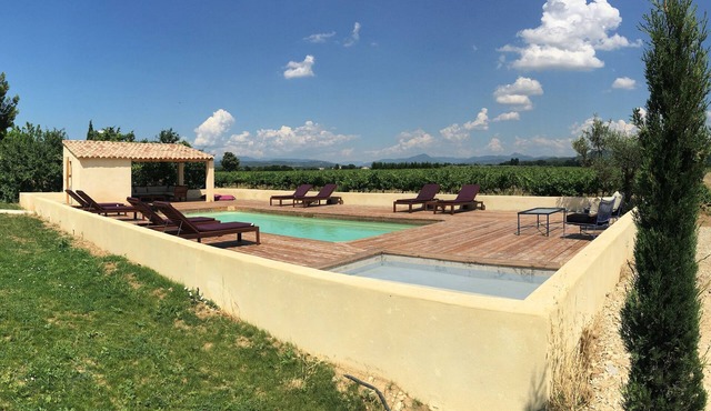 MAS WITH SWIMMING POOL IN DRÔME PROVENÇALE