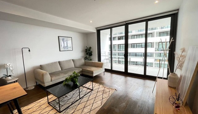 Mascot 2 beds 04 Close to station easy to anywhere