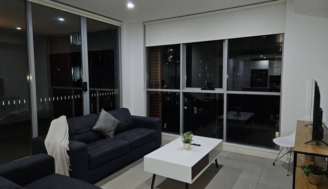 Mascot 2 beds 10 Close to station easy to anywhere