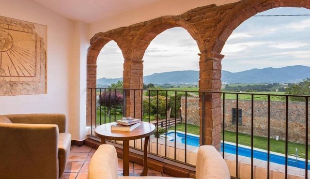 Masia Can Canyes & Spa