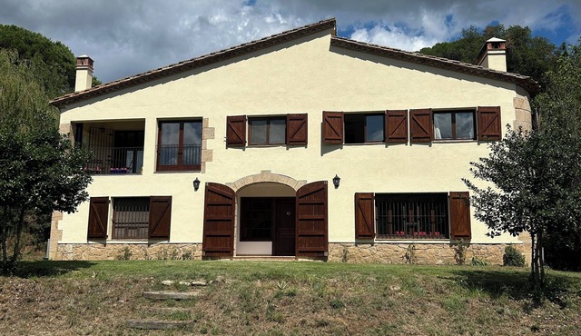 Masia Can Codina, rural accommodation for 10 people in Santa Coloma de Farners