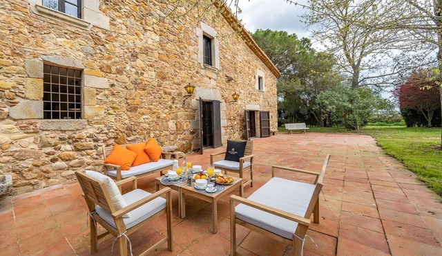 Masia Marco | Pool BBQ Air Conditioning Stunning Garden Ideal for Large Groups