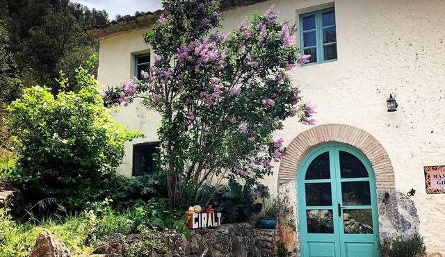 Masia Mas d'en Giralt. 1722 Catalan Farm House near the sea in Sitges & BCN