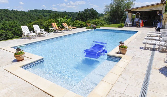 MASKALI, gite l Ethnique, heated swimming pool open view
