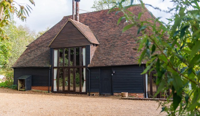 Masketts Barn - sleeps 13 in period barn