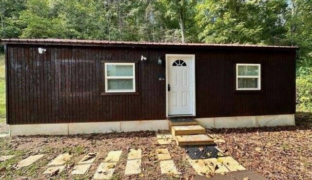 Mason Hollow Hideaway Cozy cabin with WiFi and AC in peaceful Whitley County KY