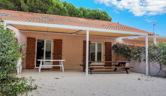 Massane gîte for 2 to 8 people at Mas la Couloumine