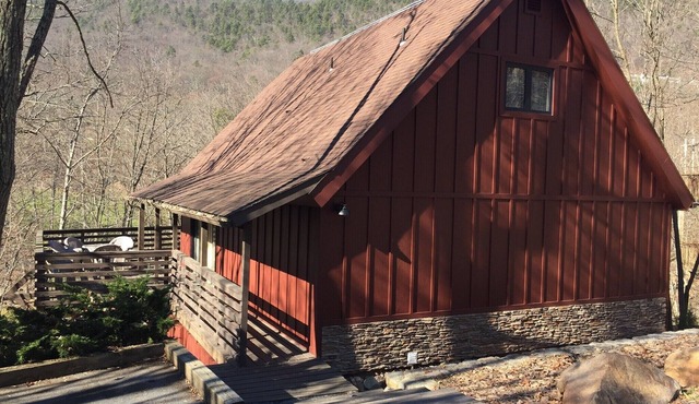 MASSANUTTEN FOR KIDS - Upper Mountain with Playroom and Views of the Slopes!