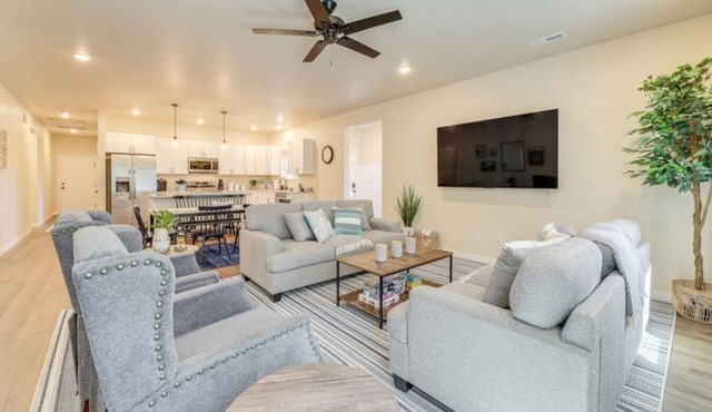 Massive 3 bedroom close to the water!