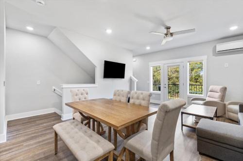 Massive 3 bedroom home close to downtown