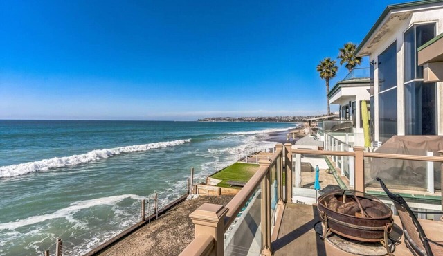 Massive 5 bedroom overlooking the water-STR14-0105