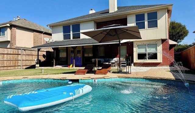 Massive 6BR Home | Near Denton, UNT & Lake Fun!