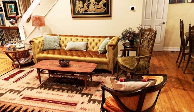 MASSiVE Bohemian Oasis in Philly 5 BdrmSleeps 12