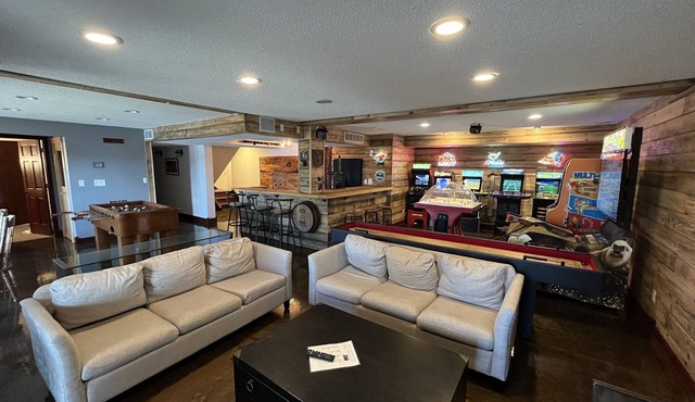 Massive Lakefront Cabin in Pillsbury Forest