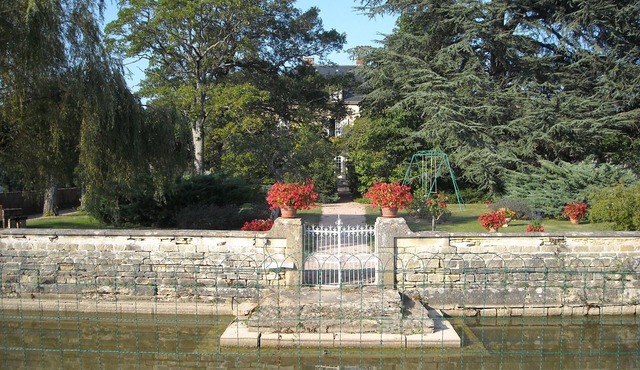 Master house at the heart of Burgundy