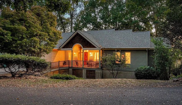 Master's Rental: Spacious 4-bedroom house on the Savannah River