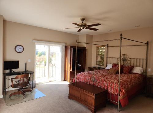 Master Suite Fraser Family Vineyard Stay in Amador