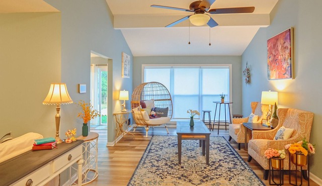 Master Vacation - private pool, fence yard, WFH office provide.