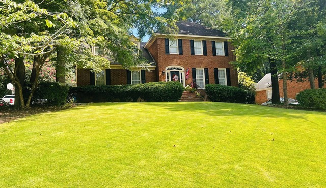 MASTERS 2026 Spacious 5-bedroom house with pool, backyard oasis, game room & gym