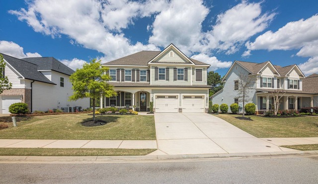 Masters Golf Rental, Overlooks Course