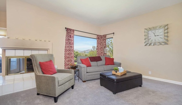 Masters Hill-Resort Style Living-New walk-in shower complete-MAGNIFICENT VIEWS!